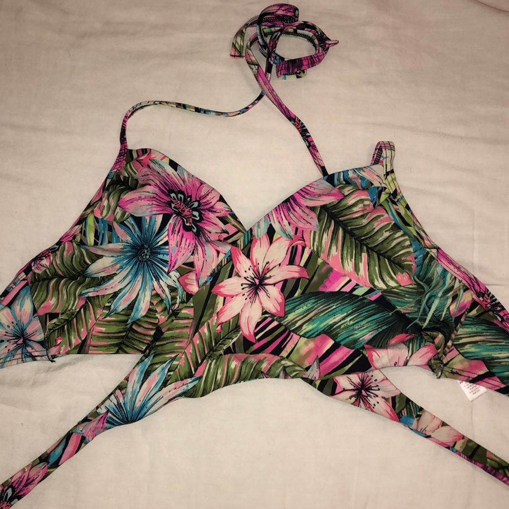 Super Cute Flowered Bikini Top